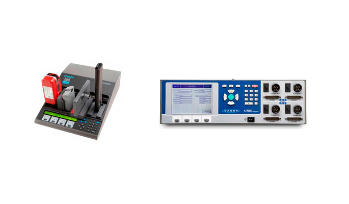 Vertaile Cadex C7400ER ja C8000 akkuanalysaattoreita