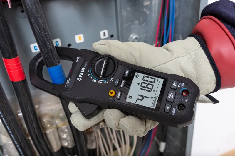 CM85-2_electrician2.webp