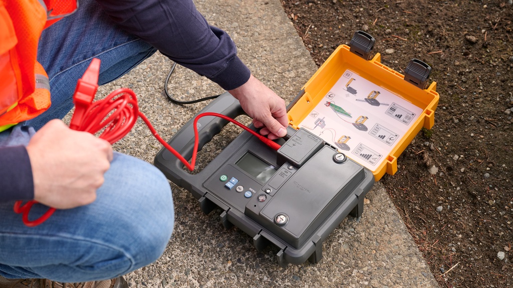 Fluke-BT2082-2