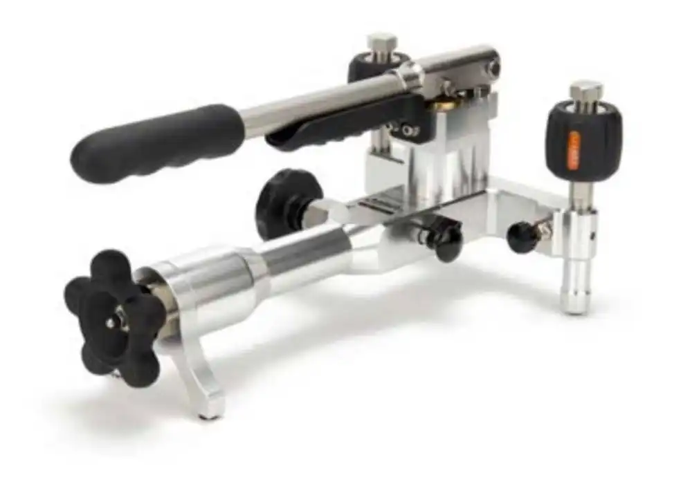 [ADT918-B-SET] Additel ADT918-B-SET - Pneumaattinen testipumppu -14...1500psi (-0.95~100)bar 1/4BSP F kantolaukulla